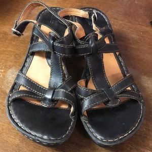 Born dark brown leather sandals size 39